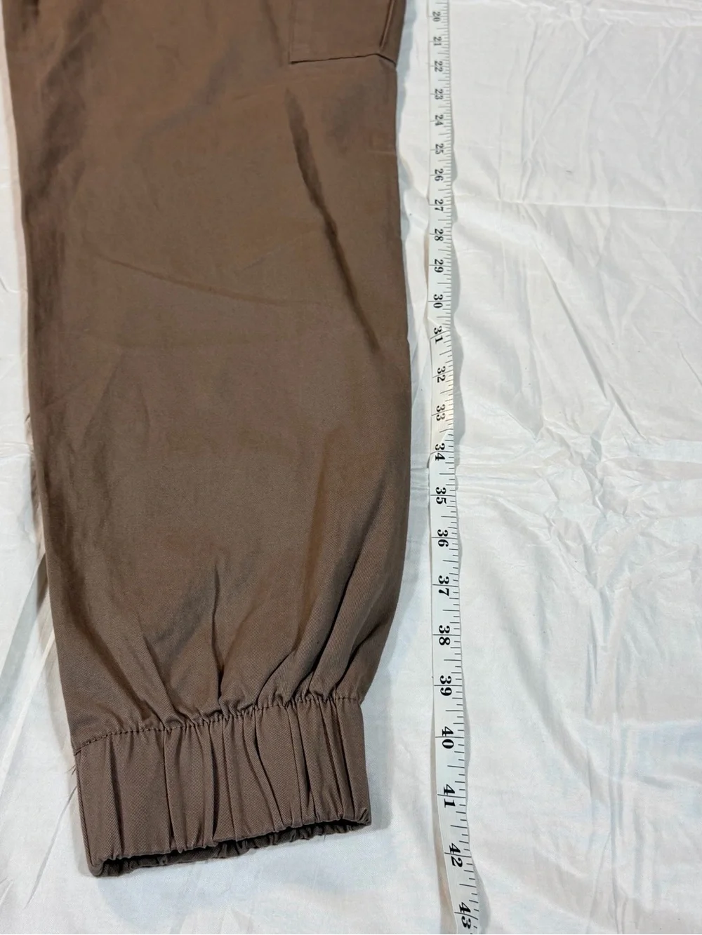 rue21 Refuge Cargo Joggers M NWT Elastic Waist Mid Rise Utility Pants Taupe